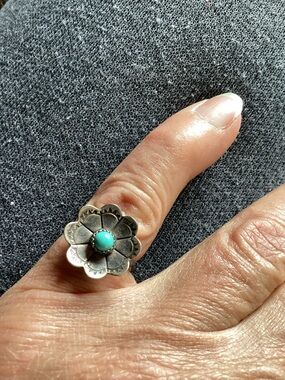 Ring Native American Flower sterling Silver Turquoise sz. 5 1/2